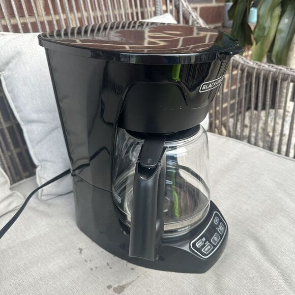 BLACK+DECKER 12-Cup Digital Coffee Maker, Programmable, Washable Filter, Black - Picture 3 of 5